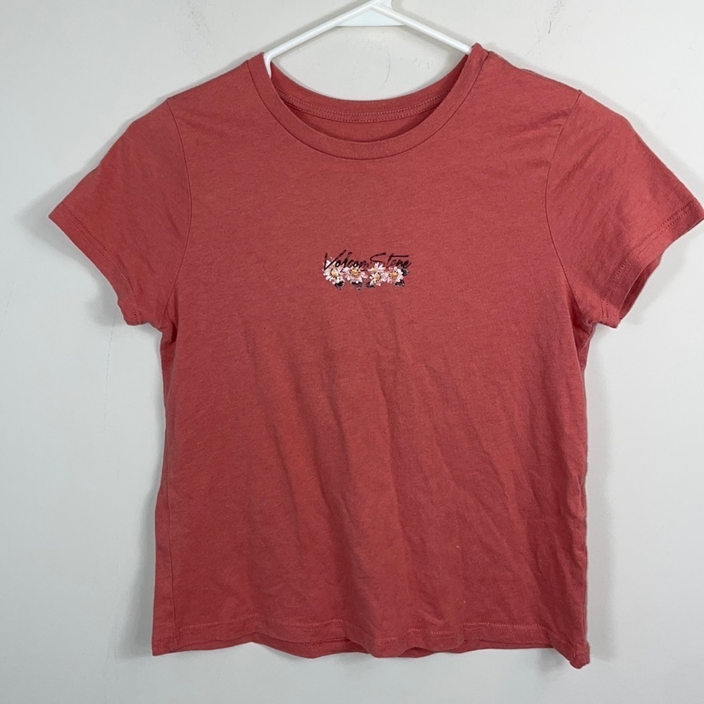 Volcom Surfwear or skate shirt boys size large 10/12Y